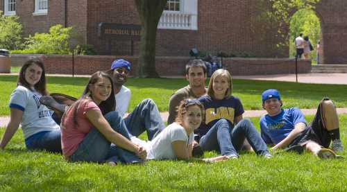 Kapanan üniversite öğrencileri nakledilecek