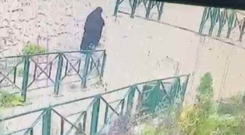 Kaplıcalarda kayboldu, ormanda çıplak bulundu