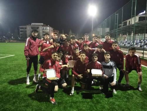 Kaptanlardan tatlı jesti