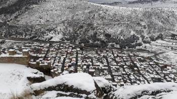 Kar Altında Kalan Kenti 226 Metre Yükseklikten Seyrettiler
