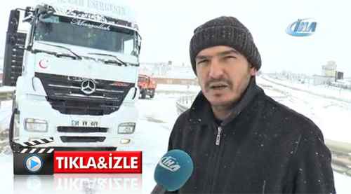 Kar yağdı, sürücüler yollarda kaldı