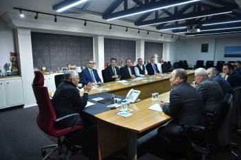 Kar yağışı Kayseri için bereket, çocuklar için eğlence oldu