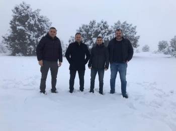 Kar Yağışını Duyanlar Soluğu O Köyde Aldı
