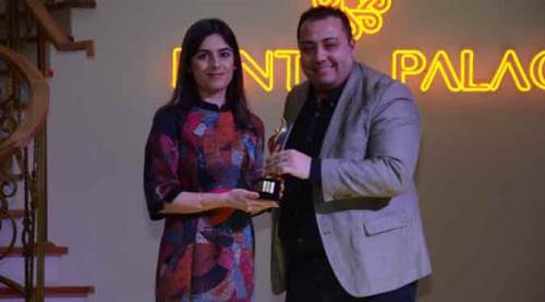 Karakaş, 'Medya Özel Ödülü'ne layık görüldü