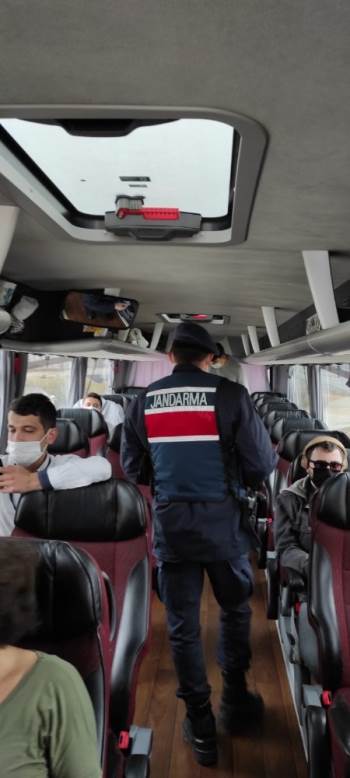 Karantinaya Uymayan 1 Kişi Jandarma Uygulama Noktasında Yakalandı
