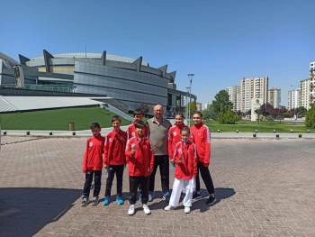 Karate Yıldızlar Türkiye Şampiyonası’Nda Büyük Başarı Elde Ettiler
