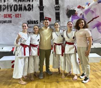 Karatede Türkiye Dereceleri Elde Ettiler
