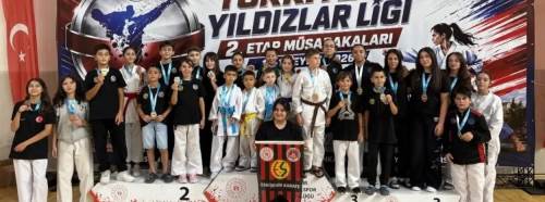 Karatede zirvedeyiz