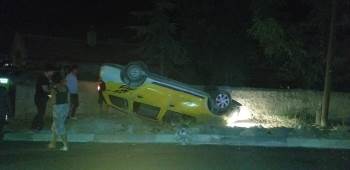 Karı, Koca Çifti Çarpıp Birinin Ölümüne Neden Olan Taksi Şoförü Tutuklandı
