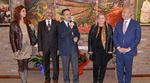 KARİKATÜRLÜ EV'DE BULUŞMA VAR