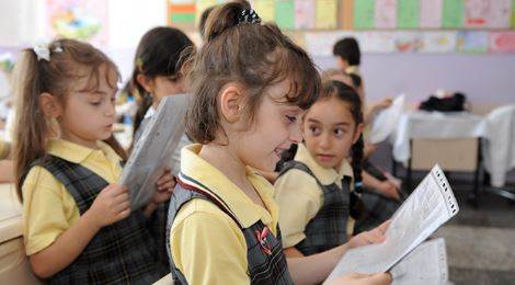 Karne Tebrik Mesajları 2026: En Güzel ve Anlamlı Karne Kutlama Sözleri