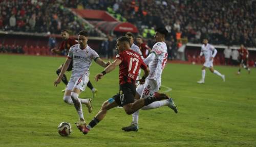 Karşıyaka, Eskişehirspor maçının iptalini talep etti