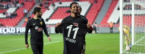 Karşıyaka'da Ofoedu sevinci!