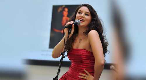 Karsu Eskişehir'de sevenleriyle buluşuyor