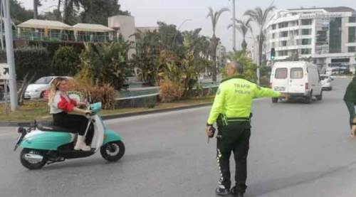 Kask almaya param yetmedi!