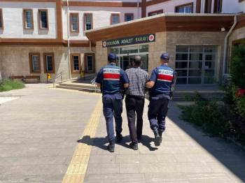 Kasten Yaralama Suçundan Aranan Şahsı Jandarma Yakaladı

