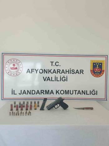 Kasten Yaralama Şüphelisi Ruhsatsız Tabanca Ve Bıçakla Yakalandı
