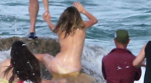 Kate Upton çıplak poz verirken kayalıklardan düştü