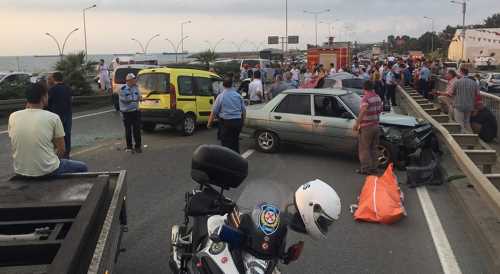 KATLİAM GİBİ KAZA:3 ÖLÜ 4 YARALI