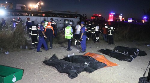 Katliam gibi kaza çok sayıda ölü ve yaralı var