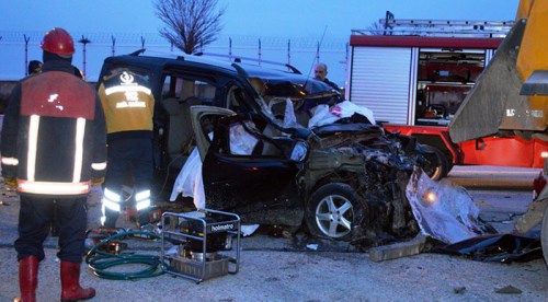 Katliam gibi kazada 4 kişi öldü