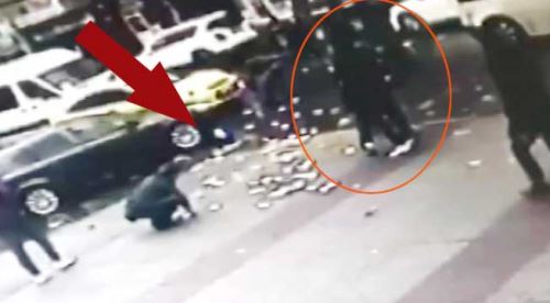 Kavga sırasında binlerce lira yola saçılınca...