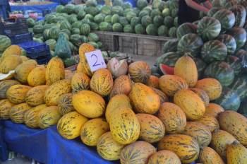 Kavun Satıcıların Yüzünü Güldürüyor
