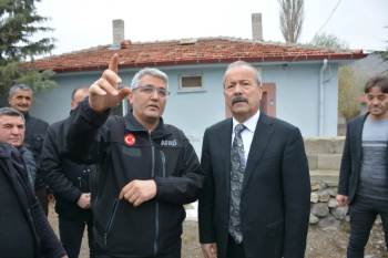 Kaya Düşme Riski Bulunan Köy İçin Çözüm Arayışı Sürüyor
