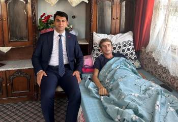 Kaymakam Bahar’Dan Pençe Kilit Harekatında Yaralanan Askere “Geçmiş Olsun” Ziyareti
