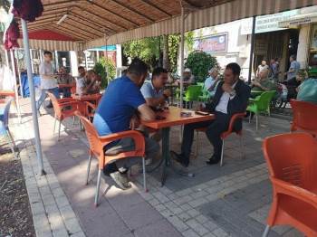 Kaymakam Bolat, Vatandaşlarla Bir Araya Gelmeye Devam Ediyor
