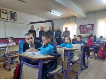 Kaymakam Çiçek: ”Bütün Okullarımızda Eğitimle İlgili Her Türlü Desteği Vermeye Hazırız”
