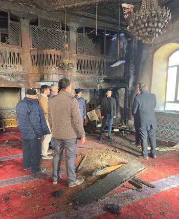 Kaymakam Demirci: “Köy Camisindeki Yangın Sonucu Oluşan Zarar En Kısa Sürede Karşılanacak”
