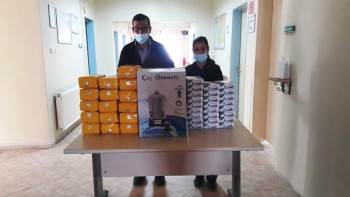 Kaymakam Karadağ’Dan Sağlık Personeline Jest
