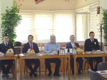 Kaymakam Okatan: "Muhtarlar Devletle Vatandaşlarımız Arasında Köprü Vazifesi Görür"
