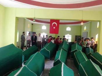 Kaymakam Okatan, Yaz Kur’An Kursu Öğrencileri İle Türbe Ziyaret Etti
