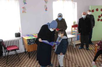 Kaymakam Özay: “Bol Kitap Okuyup, Tekrar Yapın”
