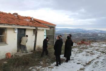 Kaymakam Özay, Bakım Ve Onarım İhtiyacı Olan Köy Okullarını İnceledi
