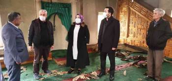 Kaymakam Özay, Yangından Zarar Gören Camide İncelemelerde Bulundu
