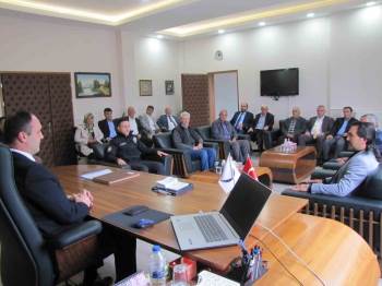 Kaymakam Tosun: "Muhtarlık Kurumu Devletin Adeta Kılcal Damarlarıdır”
