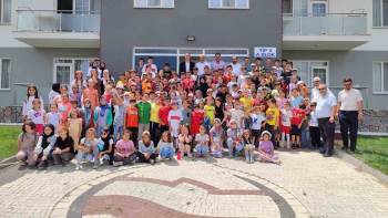 Kaymakam Tosun Ve Başkan Çalışkan Yaz Kur’An Kursu Öğrencileriyle Bir Araya Geldi
