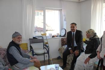 Kaymakam Yavuz Yaşlıları Evlerinde Ziyaret Etti
