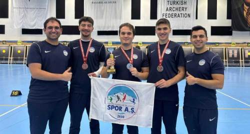 Kayseri Büyükşehir Belediye Başkanı Büyükkılıç'tan sporculara tebrik