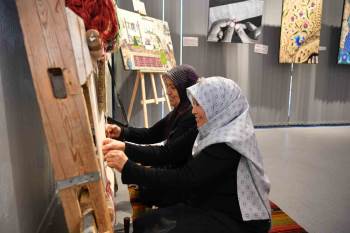 Kayseri Büyükşehir Sanat Galerisi'nde Feray Koç Hançer'in sergisi açıldı