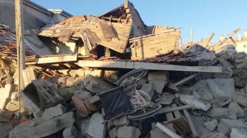 Kayseri'de ahır ve ev çökünce 37 hayvan telef oldu