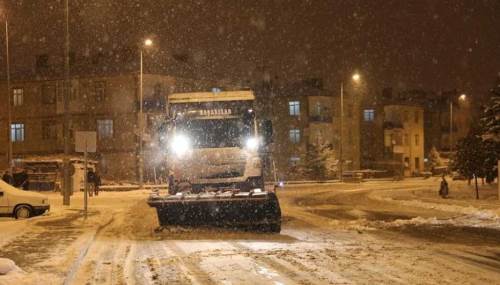 Kayseri’de kar yağışı başladı, Kocasinan Belediyesi harekete geçti