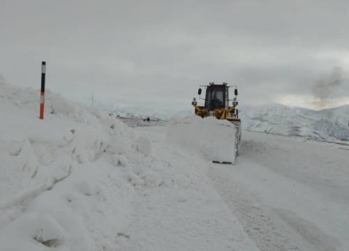 Kayseri’de karla mücadele: 856 kilometrelik yol açıldı