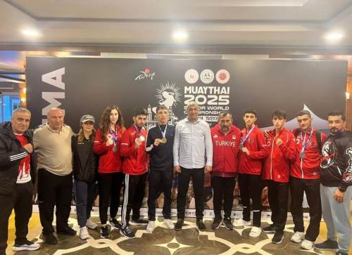 Kayserili Utku Mete Yağcı Muaythai Dünya şampiyonu oldu