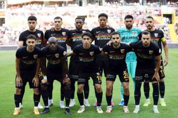 Kayserispor'da ilk yarının en fazla süre alan ismi Carole oldu