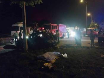 Kazada Ölen Annenin Ardından Kızı Da Hayatını Kaybetti
