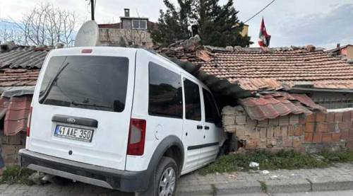 Kazanın böylesi! Yoldan çıkıp, eve girdi!